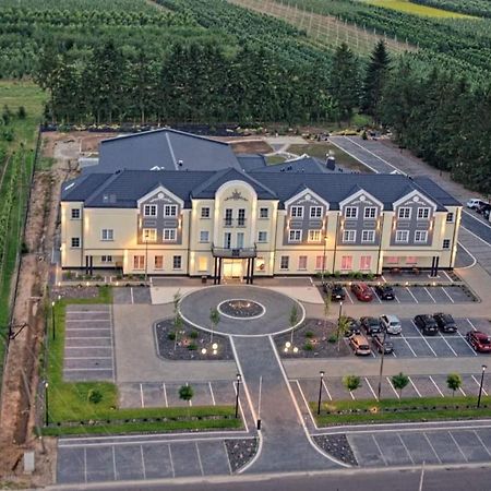 Hotel Sevilla Gold Leczeszyce Εξωτερικό φωτογραφία