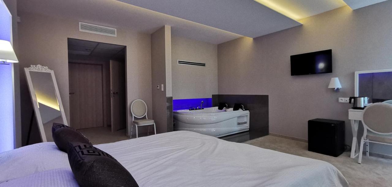 Hotel Sevilla Gold Leczeszyce Εξωτερικό φωτογραφία