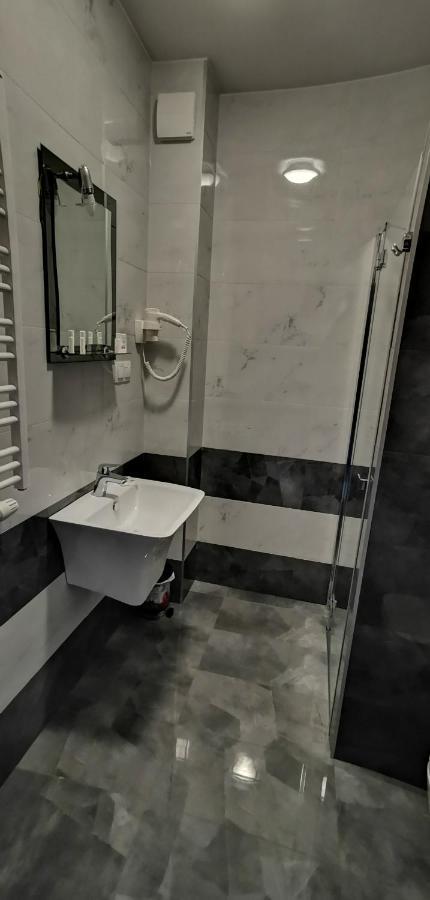 Hotel Sevilla Gold Leczeszyce Εξωτερικό φωτογραφία