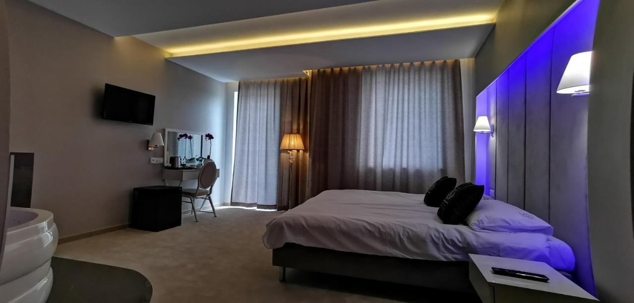 Hotel Sevilla Gold Leczeszyce Εξωτερικό φωτογραφία