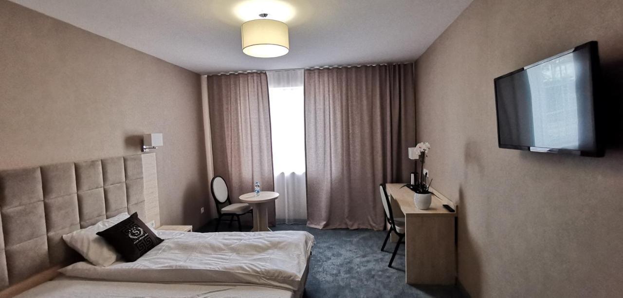 Hotel Sevilla Gold Leczeszyce Εξωτερικό φωτογραφία