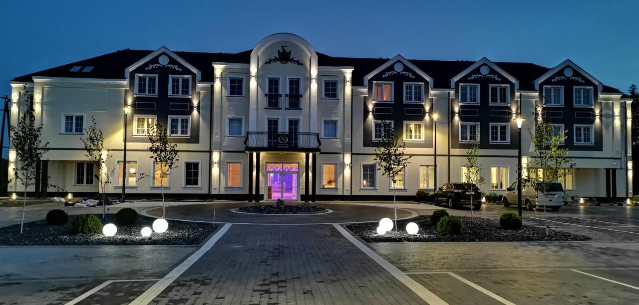 Hotel Sevilla Gold Leczeszyce Εξωτερικό φωτογραφία