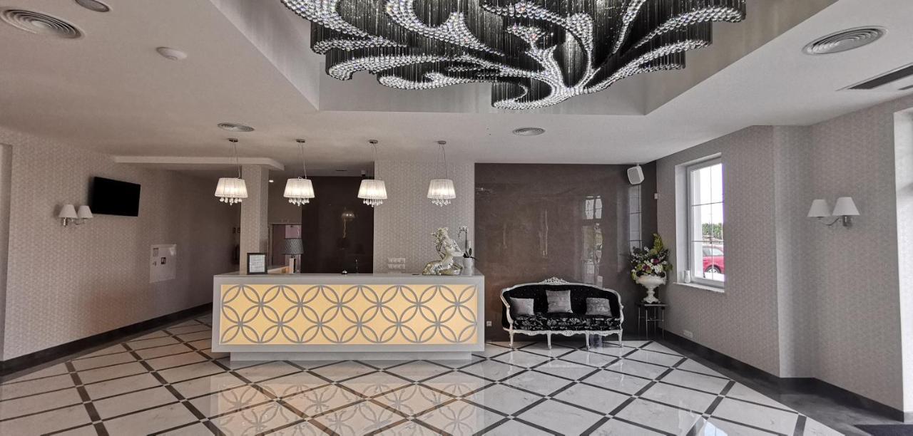 Hotel Sevilla Gold Leczeszyce Εξωτερικό φωτογραφία