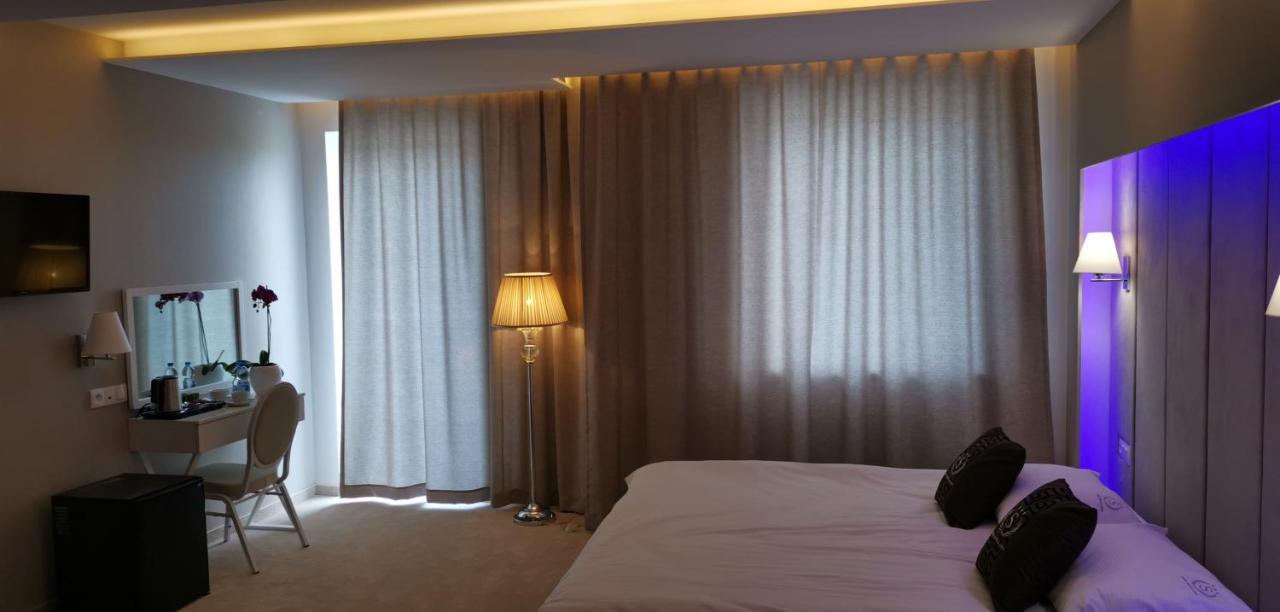Hotel Sevilla Gold Leczeszyce Εξωτερικό φωτογραφία