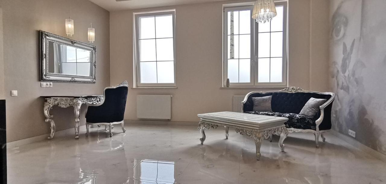 Hotel Sevilla Gold Leczeszyce Εξωτερικό φωτογραφία