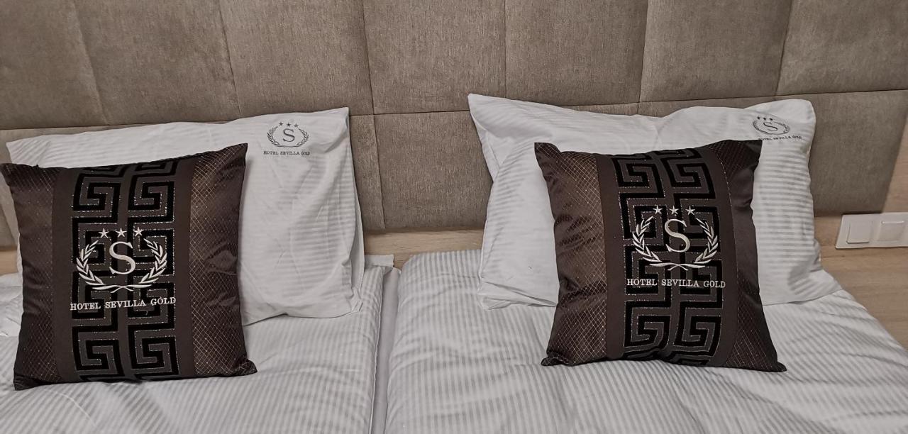 Hotel Sevilla Gold Leczeszyce Εξωτερικό φωτογραφία